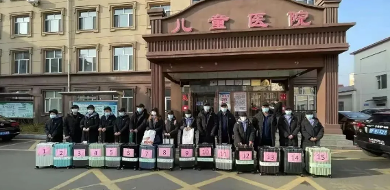 王雪峰黑河抗疫.png